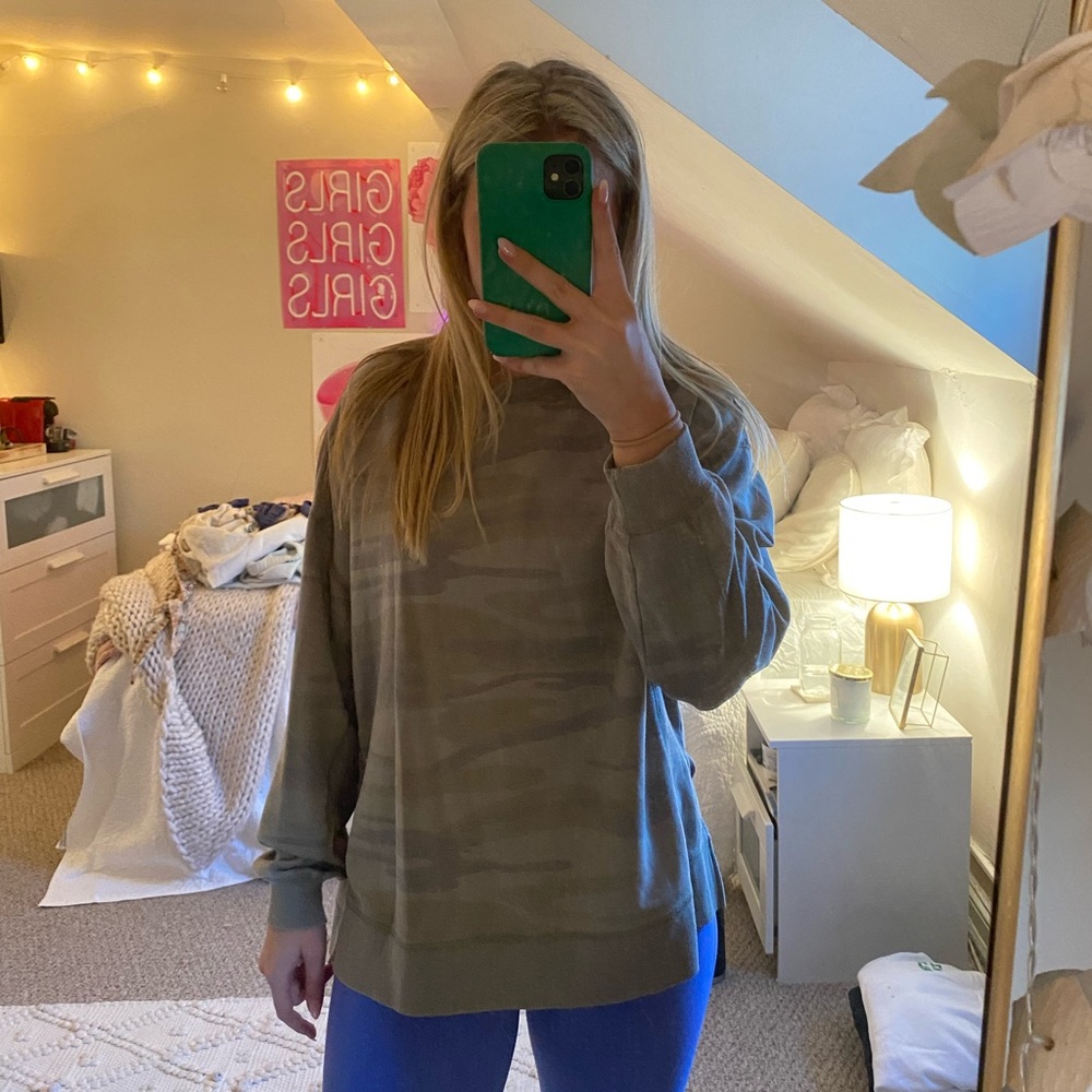 Camo sweatshirt